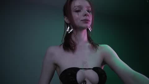 Snapshot of ginger_hugs chatting on 07.01.26 im expecting 350 thumbs up on my altar online show from 07.01.26