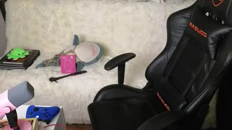 Ginger online show from 11.14.25