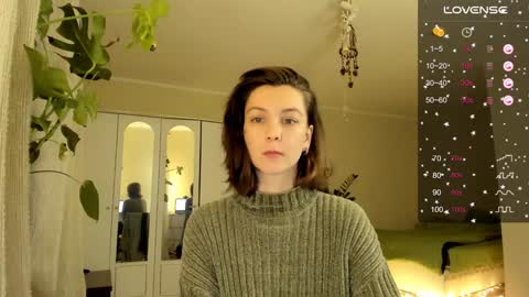 Snapshot of gingerbread__house chatting on 12.29.24 Vasilisa online show from 12.29.24