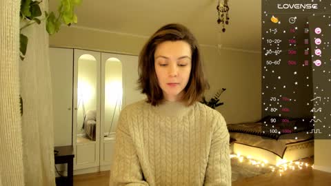 Snapshot of gingerbread__house chatting on 12.31.24 Vasilisa online show from 12.31.24