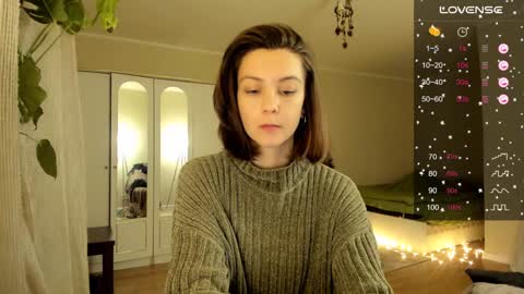 Snapshot of gingerbread__house chatting on 01.15.25 Vasilisa online show from 01.15.25