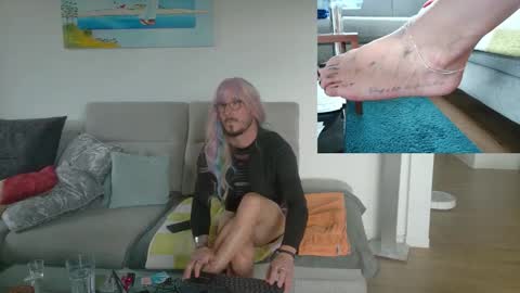 GingerPink online show from 10.26.25