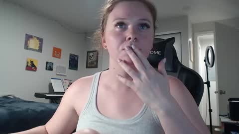 Snapshot of gingervial chatting on 10.09.25 gingervial online show from 10.09.25