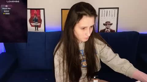 Snapshot of ginnyg_ chatting on 12.19.24 Ginnyg online show from 12.19.24