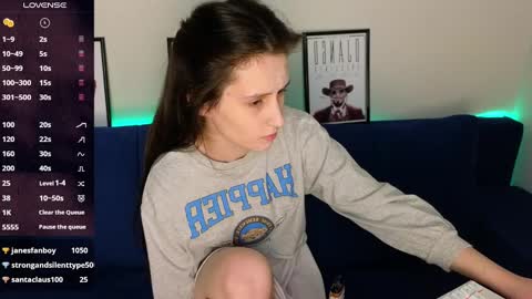 Snapshot of ginnyg_ chatting on 12.21.24 Ginnyg online show from 12.21.24