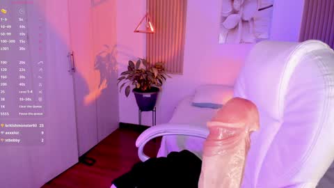 Kendall online show from 12.13.24