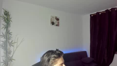 Snapshot of gio_russo chatting on 12.24.24 GioRusso online show from 12.24.24