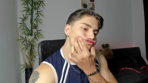 Snapshot of gio_russo chatting on 01.14.25 GioRusso online show from 01.14.25