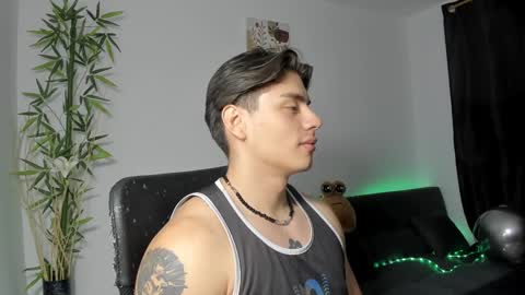 Snapshot of gio_russo chatting on 01.24.25 GioRusso online show from 01.24.25