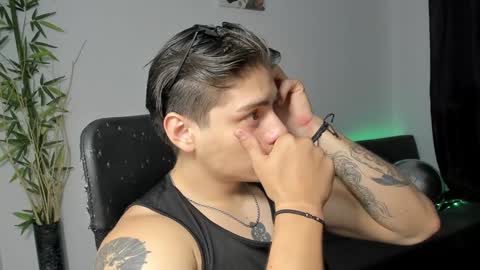 Snapshot of gio_russo chatting on 01.29.25 GioRusso online show from 01.29.25