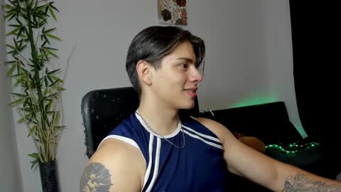 Snapshot of gio_russo chatting on 02.06.25 GioRusso online show from 02.06.25