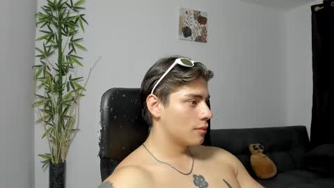 Snapshot of gio_russo chatting on 02.24.25 GioRusso online show from 02.24.25