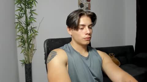 Snapshot of gio_russo chatting on 02.26.25 GioRusso online show from 02.26.25