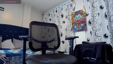 GIOMAR REYES online show from 10.11.25