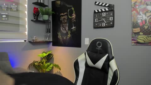 Snapshot of giorgio_leone2 chatting on 12.16.24 Giorgio leone online show from 12.16.24