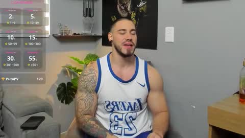 Snapshot of giorgio_leone2 chatting on 11.25.25 Giorgio leone online show from 11.25.25