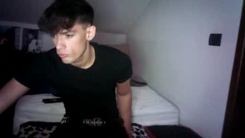 giovyyx online show from 02.15.25