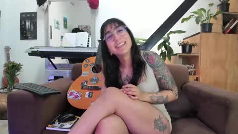 Snapshot of girasol1921 chatting on 01.17.25 girasol1921 online show from 01.17.25