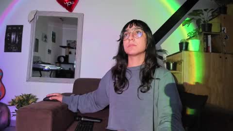 Snapshot of girasol1921 chatting on 02.16.25 girasol1921 online show from 02.16.25