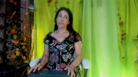 Girasol Walton online show from 06.28.26