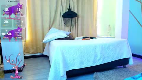 Girl Amada online show from 10.04.25