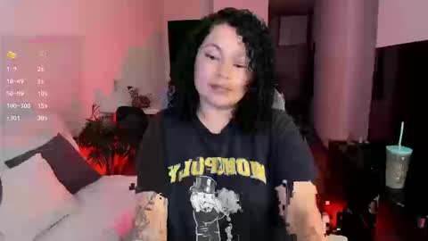 girl_inline online show from 09.25.25