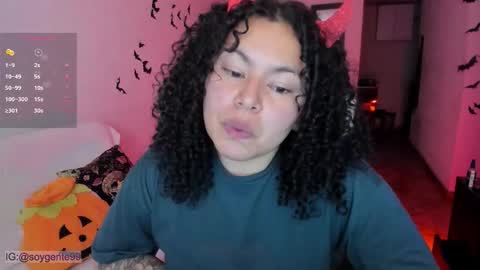 girl_inline online show from 10.29.25