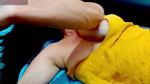 Snapshot of girlkondx1_bella chatting on 02.10.25 girlkond online show from 02.10.25