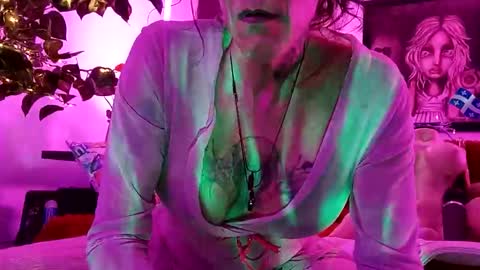 girls227445638252 online show from 04.05.26