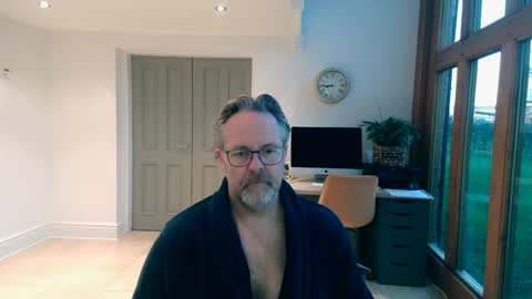 girlsandbikes online show from 01.02.25