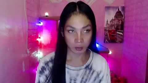 Snapshot of girlwhobelieveinmagic chatting on 01.06.25 Callmenor online show from 01.06.25