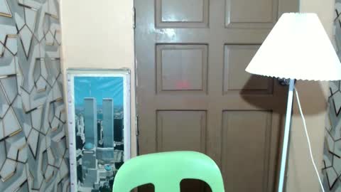 Snapshot of girlwhobelieveinmagic chatting on 01.11.25 Callmenor online show from 01.11.25