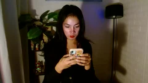 Snapshot of girlwhobelieveinmagic chatting on 02.10.25 Callmenor online show from 02.10.25