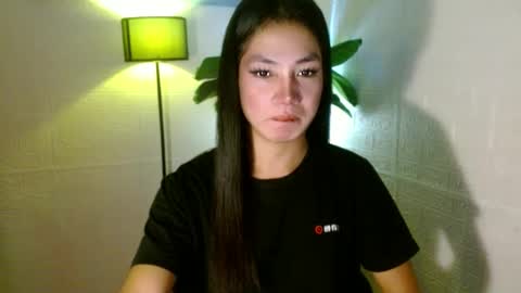 Snapshot of girlwhobelieveinmagic chatting on 02.12.25 Callmenor online show from 02.12.25