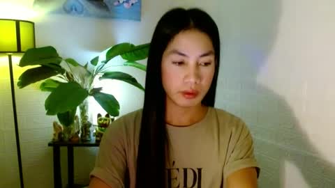 Snapshot of girlwhobelieveinmagic chatting on 02.17.25 Callmenor online show from 02.17.25