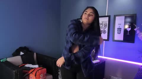     online show from 03.04.25