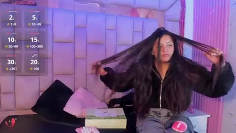 Snapshot of gisell_squirt chatting on 06.23.26 gisell_squirt online show from 06.23.26