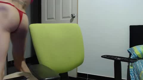 Snapshot of gisellawatsonn chatting on 09.27.25 Gisella online show from 09.27.25