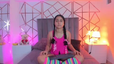 GISELLE ROLDAN online show from 02.13.25