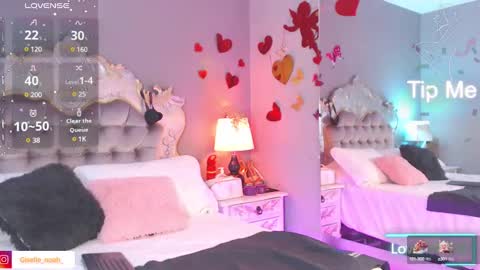 Snapshot of gisellenoah chatting on 03.10.25 GiselleNoah online show from 03.10.25