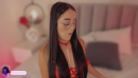 Snapshot of gisselle_palmer chatting on 02.21.25 online show from 02.21.25