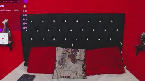 Gissell Saenz online show from 02.15.25