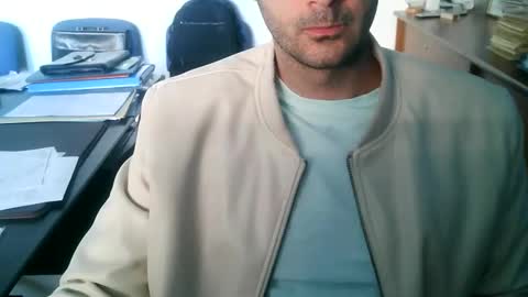 Snapshot of giuseppevai1 chatting on 04.28.26 giuseppevai1 online show from 04.28.26