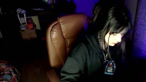 Snapshot of givenom chatting on 09.27.25 dirtyvenom online show from 09.27.25