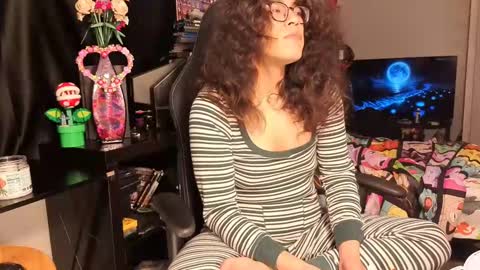 glaceon9 online show from 02.18.25