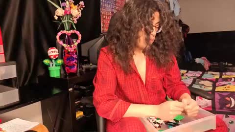 glaceon9 online show from 02.21.25