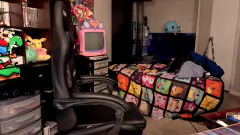 glaceon9 online show from 11.06.25