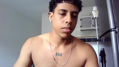 Snapshot of glader_guy chatting on 04.12.26 only for you bby online show from 04.12.26