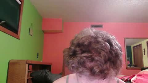 glam trans goddess online show from 11.25.25