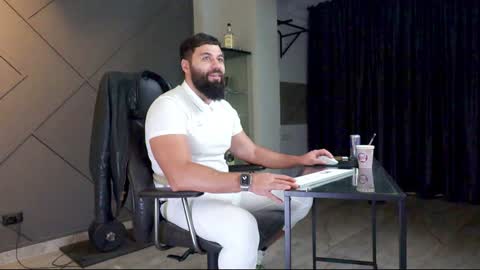 Matthew .. for short call me Matt online show from 01.04.25